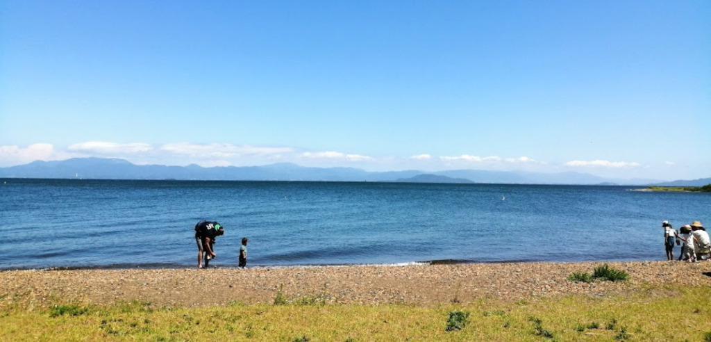 びわ湖こどもの国のキャンプサイトからの琵琶湖の景色